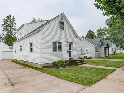 916 North 6TH AVENUE