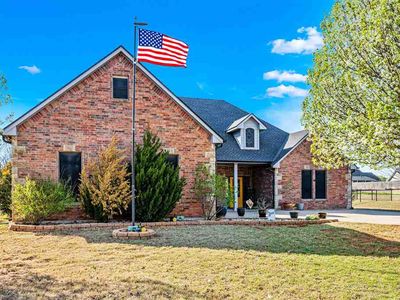 282 NE Road Runner Dr