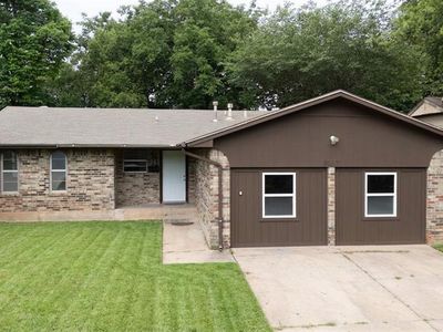 5017 S Briarwood Dr