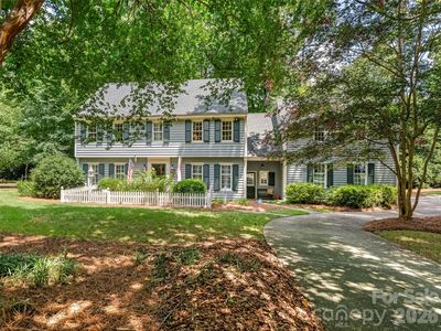 245 Medearis Dr