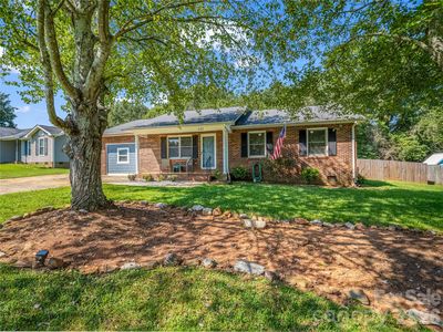 123 College Manor Dr