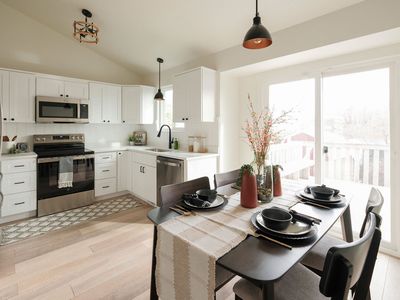 1012 W 2525 N