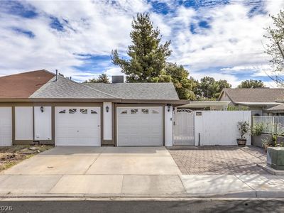 4760 Willow Crest Ave