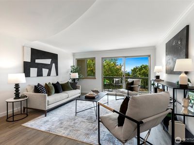 732 11th Avenue E #305