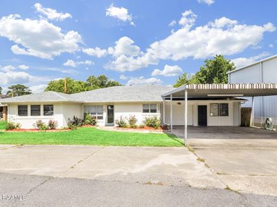 Property at 1406 S State St, Abbeville, LA