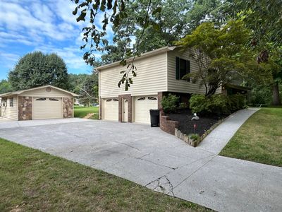 5845 Timber Creek Ln