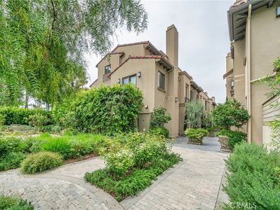 823 S Bundy Dr APT 110