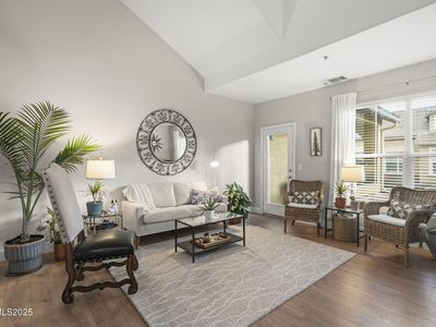 9050 Double R Blvd APT 1122