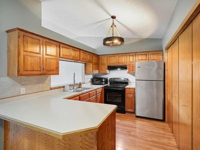 11139 Edgewood Cir N