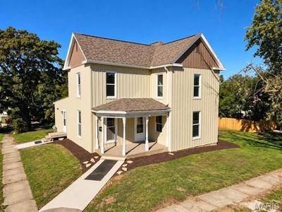 Property at 404 W Olive St, Palmyra, MO