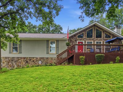 7048 Pinebrook Dr