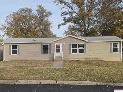 Property at 102 Walnut St, Hickman, NE