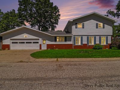 Property at 695 Miller Dr, Muskegon, MI