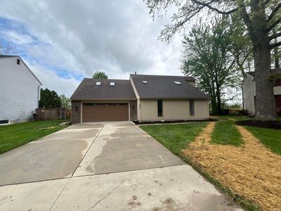 6823 Laurelwood Cv