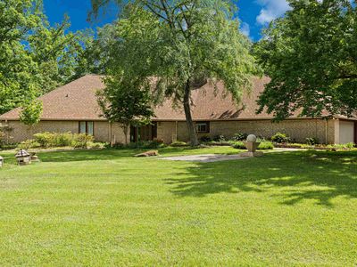 1626 Meadows Ln