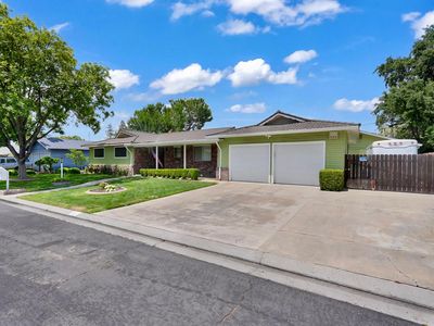301 Robin Hood Dr