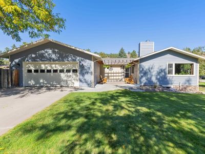 6192 Blake Rd