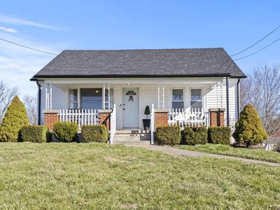 2735 Robbinsville Loop