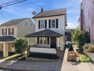 125 S 4th St