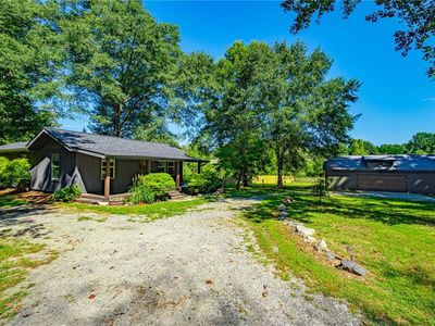 200 Clayton Burns Rd