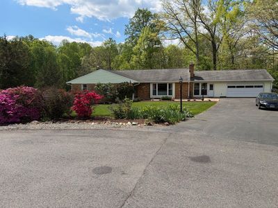 10425 Lake Ridge Dr