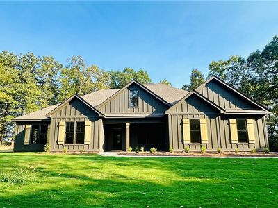 124 Lee Road 182