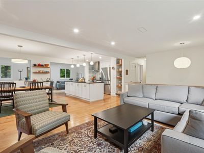 39 Roe Avenue