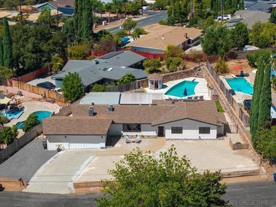 2073 Ginny Ln