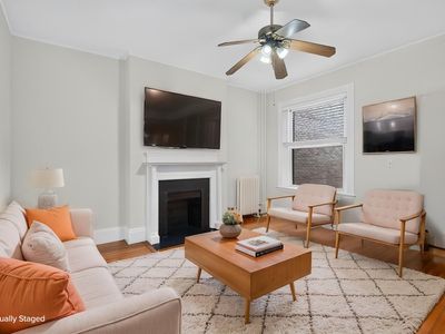 24 Peterborough St APT 8