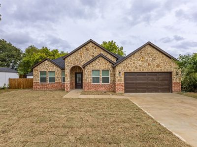 Property at 907 Howard St, Seagoville, TX