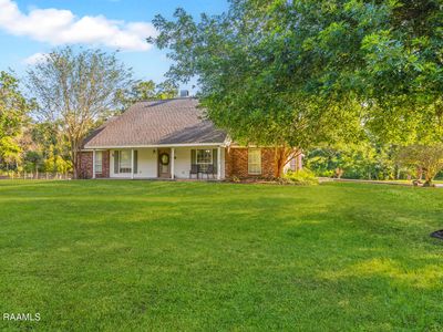 1073 Attakapas Rd