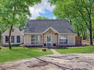 Property at 1313 Apache Ct, Joshua, TX