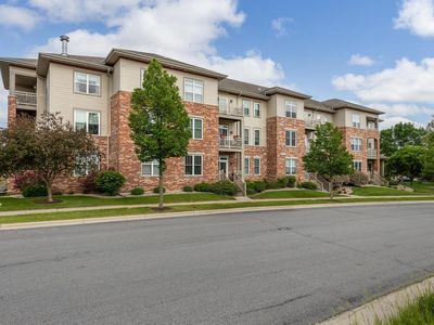 141 Metro Terrace #105