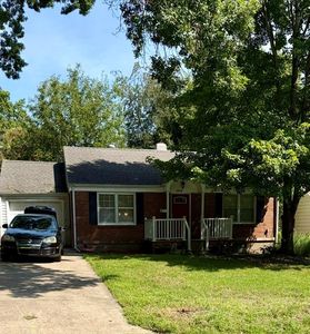114 W Pocahontas Ln