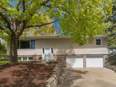 2220 Bossard Dr
