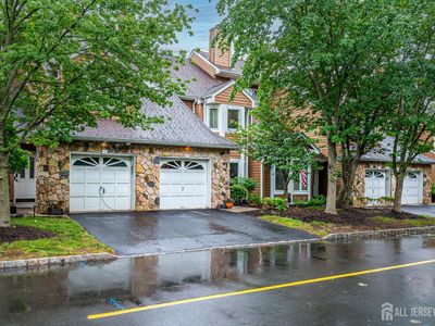 73 Chatsworth Ct