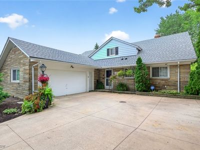 4321 University Pkwy