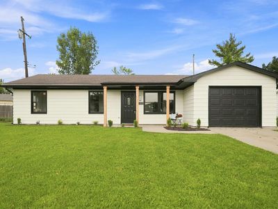 5111 Camelot Dr