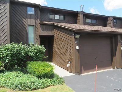 28 Sherman Oaks Dr