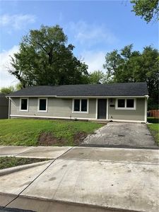 4655 E 43rd Ter