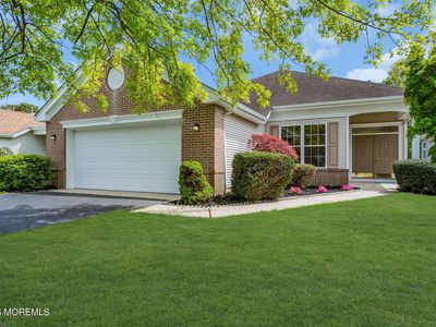24 Greenways Lane