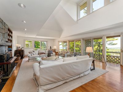 4 Highlands Lane