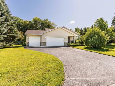 2740 Le Homme Dieu Hts NE