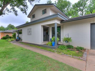 1618 Greenbriar Dr