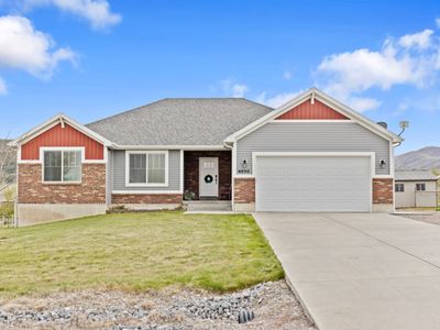 8032 W 1900 N