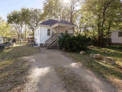 Property at 1319 Pierre St, Manhattan, KS
