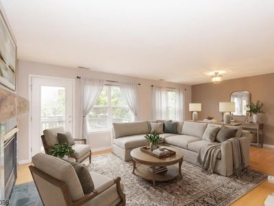 Property at 4 Eagles Nest Ln, Hamburg, NJ