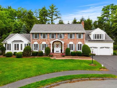 9 Eisenhower Cir