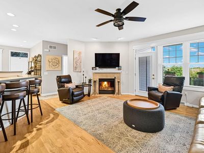 1201 Woodbury COMMON #A