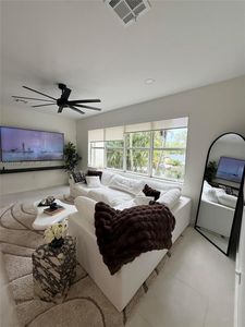 715 SW 4th Ave